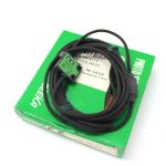 Takenaka Takex UM-R5TV Photoelectric Sensor Diffuse Reflective 2-50mm Range 12-24V