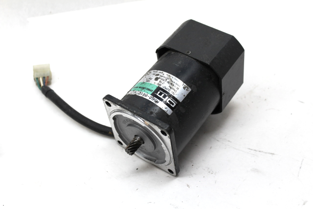 Oriental Motor M560-501C Speed Control Motor 60W, 90-1400 RPM, 100V