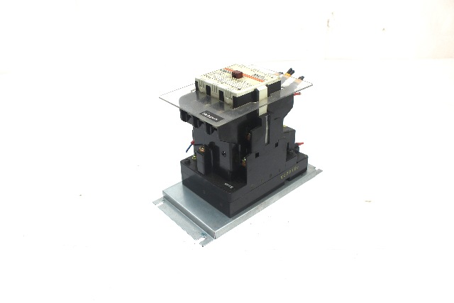 Fuji SC-3N/SE Magnetic Contactor 24 Vdc Coil Voltage 200-660V 100 Amp