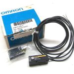 OMRON E3C-2 Photoelectric Sensor, Missing Screws
