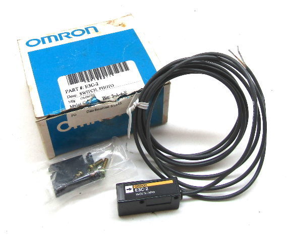 OMRON E3C-2 Photoelectric Sensor, Missing Screws