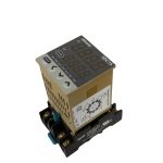 Yamatake Corp. C15SR0TA0000 SDC15 Single Loop Temperature Controller w/ AT8-DF11K