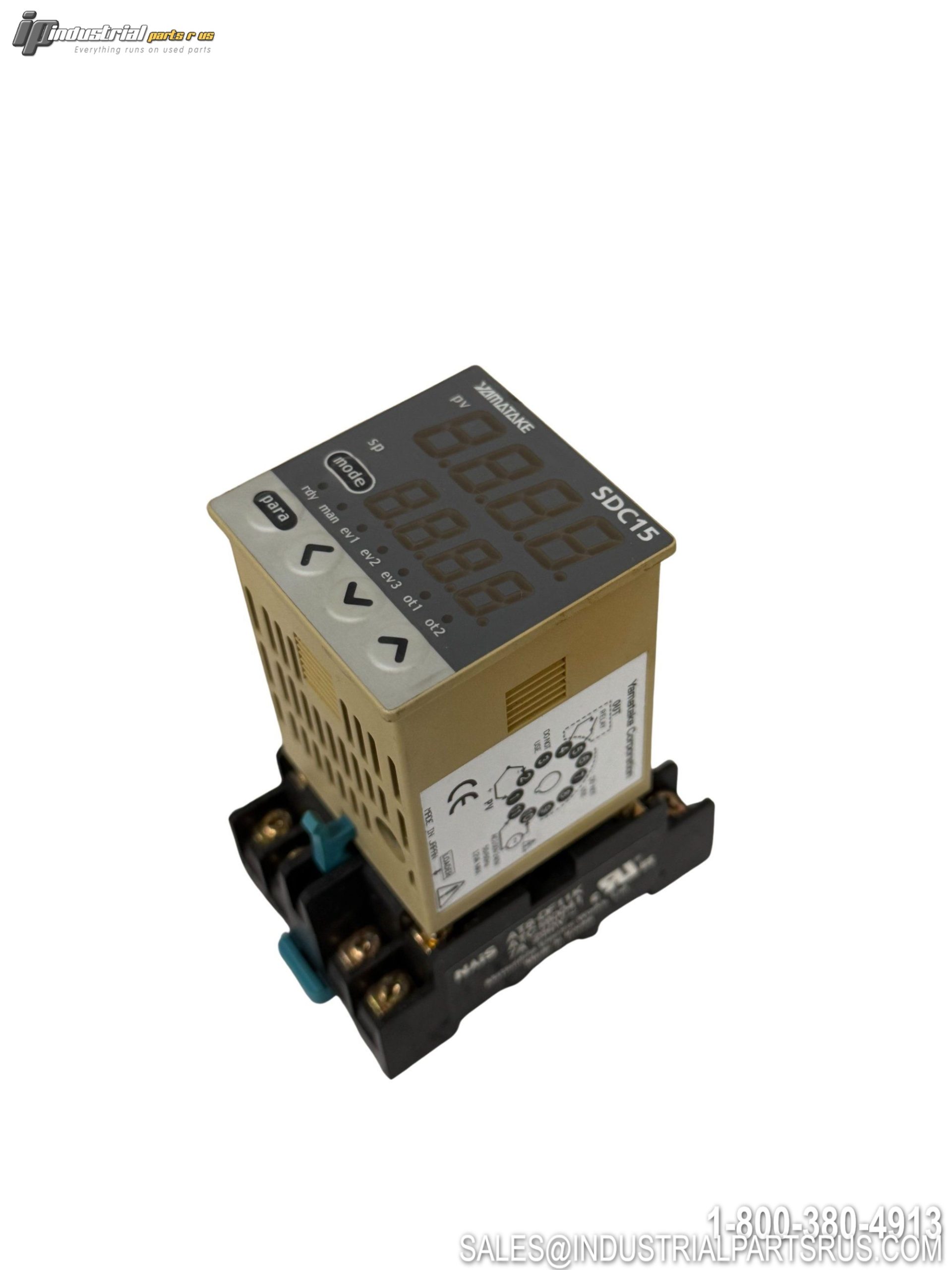 Yamatake Corp. C15SR0TA0000 SDC15 Single Loop Temperature Controller w/ AT8-DF11K